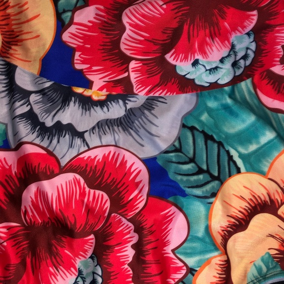 Off the shoulder floral swimsuit - Picture 4 of 9